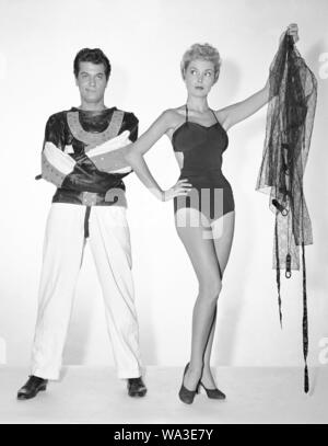 TONY CURTIS and JANET LEIGH in HOUDINI (1953), directed by GEORGE MARSHALL. Credit: PARAMOUNT PICTURES / Album Stock Photo