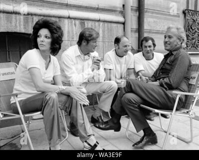 ROGER MOORE , JOAN COLLINS and TONY CURTIS in THE PERSUADERS! (1971), directed by LESLIE NORMAN. Credit: ITC / Album Stock Photo