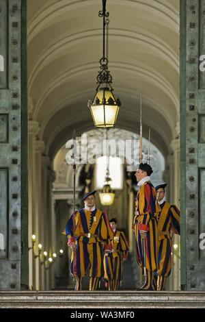 Swiss Guard in St. Peter's Cathedral, changing of the guard, Rome, Lazio, Italy Stock Photo