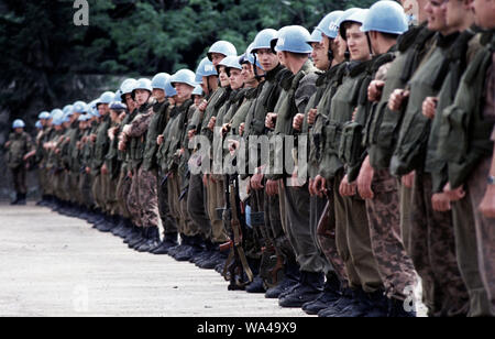 Unprofor 9th May 1993 During the Siege of Sarajevo: Ukrainian soldiers stand in ...