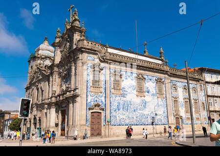 Portugal Oporto Porto Igreja do Carmo Church Baroque by Jose Figueiredo 1768 Rua do Carmo azulejo blue & white tiles panel by Silvestro Silvestri Stock Photo