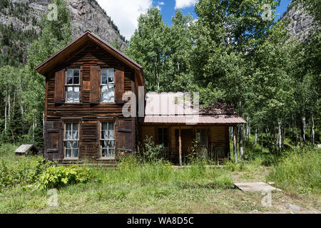 Cabin In Crystal Colorado A Virtual Ghost Town In A Valley On