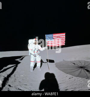 Apollo 14, Alan B. Shepard Jr. on Lunar surface. 5 February 1971 Stock Photo