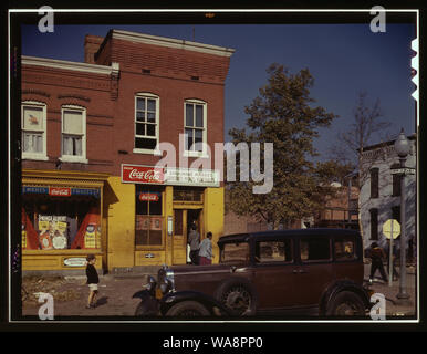 Car in front of Shulman's Market on N at Union St. S.W., Washington, D.C Stock Photo