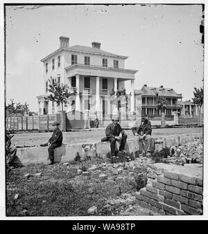 Charleston, South Carolina. O'Connor house (180 Broad Street), where Federal officers were confined under fire Stock Photo