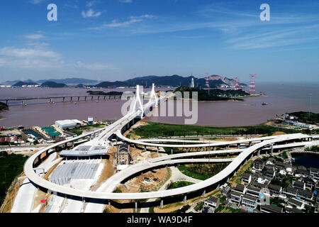 Aerial view of Fuchimen Bridge, which finishes its main tower coating and will come into service in September, Zhoushan city, east China’s Zhejiang pr Stock Photo