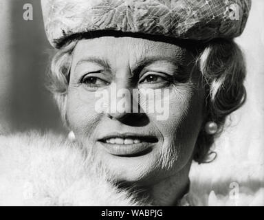 Sophia Loren, 'Lady L' (1965) MGM  File Reference # 33848-529THA Stock Photo