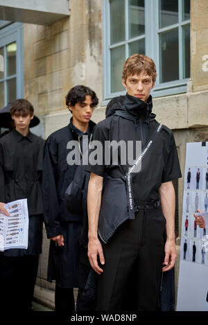 Paris Fashion Week Men's Spring/Summer 2014 - Dior - Outside Arrivals ...