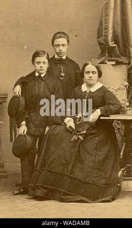 Dona Januária de Bragança com seus filhos Luís e Feilipe. Stock Photo