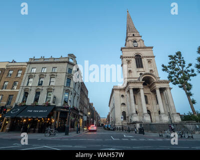 The Ten Bells pub left & Christ Church Spitalfields (Designed by Nicholas Hawksmoor), Commercial Street, London, England. Stock Photo