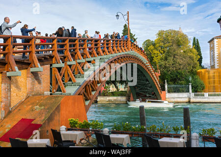 The Ponte dell'Accademia bridge over the Grand Canal, from the south.  Venice, Italy Stock Photo