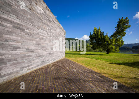 Portugal, Azores, Sao Miguel Island, Furnas. Lago das Furnas Lake, Furnas Monitoring and Research Centre, lake monitoring buildings by architects Aires Mateus and Associates Stock Photo