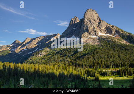 Liberty Bell Mountain and Early Winters Spires, seen from Washington Pass. North Cascades, Washington State Stock Photo