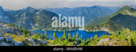 USA, Washington State. Alpine Lakes Wilderness, Snow Lake Stock Photo