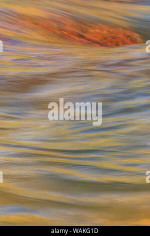 Graphic reflections on river surface, Lower Deschutes River, Central Oregon, USA Stock Photo