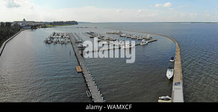 CAMBRIDGE, MD -15 AUG 2019- Aerial view of the Hyatt Regency Chesapeake Bay Golf Resort, Spa and Marina, a landmark hotel on the Choptank River in Cam Stock Photo