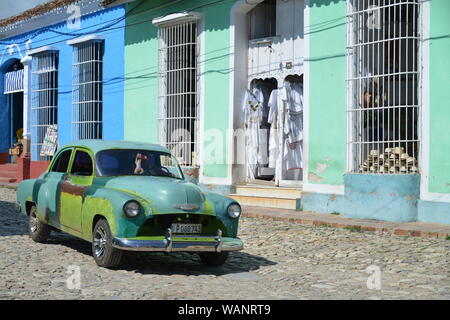 Trinidad, Cuba, UNESCO, West Indies, Caribbean, vintage american classic car, automobile street scene Stock Photo