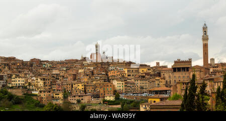 Sweeping panoramic view of the town of Siena, Italy Stock Photo