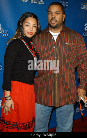 https://l450v.alamy.com/450v/warjd6/ice-cube-and-wife-kimberly-at-the-premiere-of-oprah-winfrey-their-eyes-were-watching-god-held-at-the-el-capitan-in-hollywood-ca-the-event-took-place-on-wednesday-march-3-2005-photo-by-sbm-picturelux-all-rights-reserved-file-reference-33855-591sbmplx-warjd6.jpg