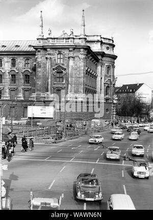 Palace of Justice at Stachus, Karlsplatz, around 1970, Munich, Bavaria, Germany Stock Photo