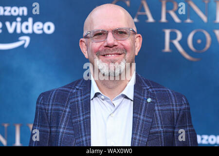 Hollywood, United States. 21st Aug, 2019. HOLLYWOOD, LOS ANGELES, CALIFORNIA, USA - AUGUST 21: Screenwriter Marc Guggenheim arrives at the Los Angeles Premiere Of Amazon's 'Carnival Row' held at the TCL Chinese Theatre IMAX on August 21, 2019 in Hollywood, Los Angeles, California, United States. (Photo by Xavier Collin/Image Press Agency) Credit: Image Press Agency/Alamy Live News Stock Photo