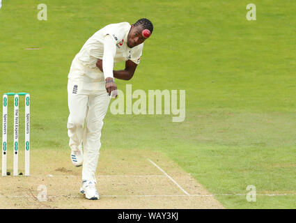 Leeds, UK. 22nd Aug, 2019. Jofra Archer of England bowling during day one of the 3rd Specsavers Ashes Test Match, at Headingley Cricket Ground, Leeds, England. Credit: ESPA/Alamy Live News Stock Photo