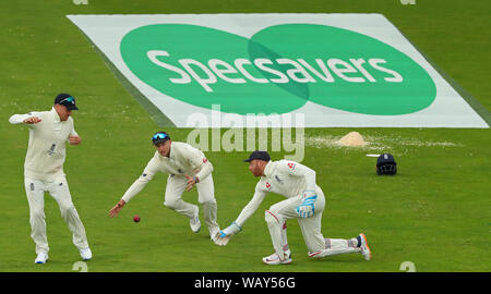 Leeds, UK. 22nd Aug, 2019. Jason Roy, Joe Root, and Jonny Bairstow of England fail to stop 4 byes during day one of the 3rd Specsavers Ashes Test Match, at Headingley Cricket Ground, Leeds, England. Credit: csm/Alamy Live News Stock Photo