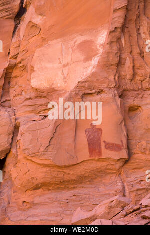 Moki Queen Pictograph, Glen Canyon National Recreation Area, Utah, USA Stock Photo