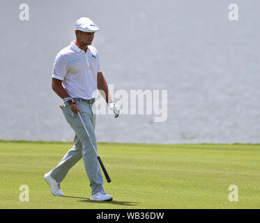 Atlanta, Georgia, USA. 23rd Aug, 2019. Bryson DeChambeau walks the 8th fairway during the second round of the 2019 TOUR Championship at East Lake Golf Club. Credit: Debby Wong/ZUMA Wire/Alamy Live News Stock Photo