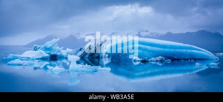 Jokulsarlon Glacier Lagoon, Southern Iceland Stock Photo