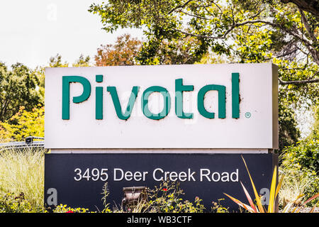 August 5, 2019 Palo Alto / CA / USA - Pivotal logo at the entrance to their campus; Pivotal Software, Inc. is an American multinational software and s Stock Photo