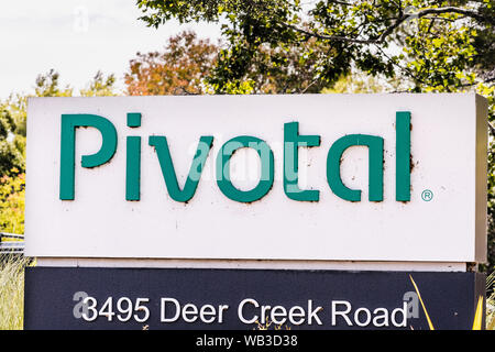 August 5, 2019 Palo Alto / CA / USA - Pivotal logo at the entrance to their campus; Pivotal Software, Inc. is an American multinational software and s Stock Photo