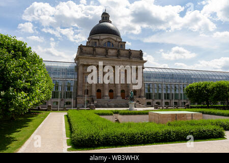 Bayerische Staatskanzlei (Bavarian State Chancellery) the executive office of the Minister-President as head of government, Munich, Bavaria, Germany. Stock Photo