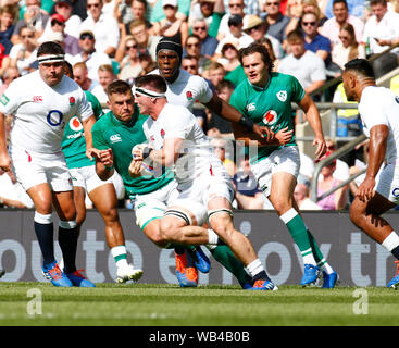 London, UK. 24th Aug, 2019. LONDON, ENGLAND. AUGUST 24: Tom Curry of England during Quilter International between England and Ireland at the Twickenham stadium on August 24, 2019 in London, England. Credit: Action Foto Sport/Alamy Live News Stock Photo