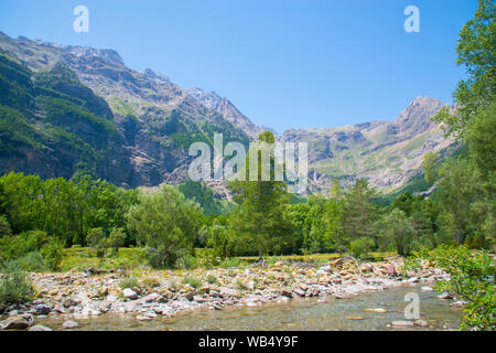 River Cinca. Pineta valley, Ordesa y Monte Perdido National Park, Huesca province, Aragon, Spain. Stock Photo