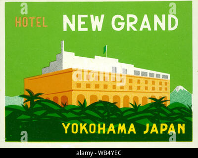 [ Pre-war Japan - Yokohama New Grand Hotel Label ] —   Luggage label for The New Grand Hotel in Yokohama, Yokohama Prefecture.  20th century vintage label. Stock Photo
