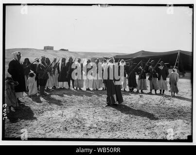 El-Azrak & Wadi Sirhan in the Arabian desert. Druse [i.e., Druze] political refugees from Jebel Druse (The Hauran). Sheikh Sultan el-Atrash and warriors Abstract/medium: G. Eric and Edith Matson Photograph Collection Stock Photo