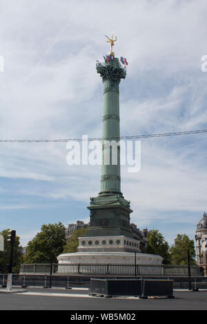 The July Column in the centre of the Place de la Bastille, a square in Paris on the former site of the Bastille prison Stock Photo