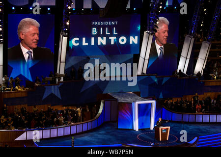 Former President Bill Clinton speaks to the crowd at the Democratic National Convention, Denver, Colorado, August 25-28, 2008 Stock Photo