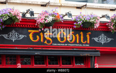 Entrance to Tig Cóilí Pub in Galway, Ireland Stock Photo