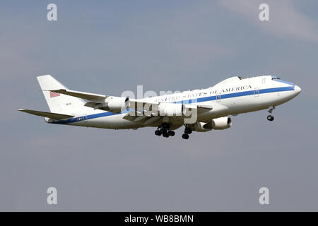 The alert Boeing E-4B 'Nightwatch' aircraft landing at RAF Mildenhall during the US Presidents visit to the G7 summit in France. Stock Photo