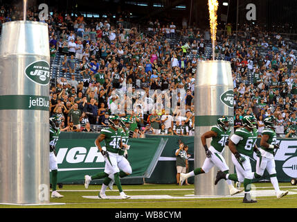 East Rutherford, NJ, USA. 24th August, 2019. New York Jets Offensive Lineman JON TOTH (64) runs onto the field for the game against the New Orleans Saints. The game was played at Met Life Stadium, East Rutherford, NJ. (Credit Image: © Bennett CohenZUMA Wire) Credit: ZUMA Press, Inc./Alamy Live News Stock Photo
