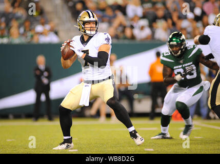 East Rutherford, NJ, USA. 24th August, 2019. New Orleans Saints Quarterback TAYSUM HILL (11) drops back to pass during the game against the New York Jets. The game was played at Met Life Stadium, East Rutherford, NJ. (Credit Image: © Bennett CohenZUMA Wire) Credit: ZUMA Press, Inc./Alamy Live News Stock Photo
