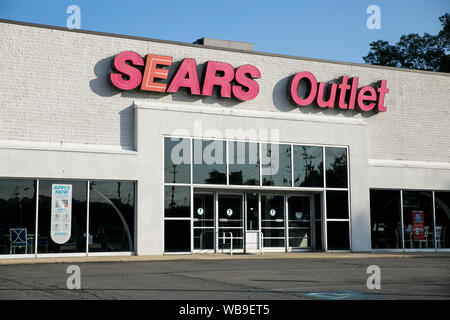 A logo sign outside of a Sears Outlet retail store location in Bridgeville, Pennsylvania on August 9, 2019. Stock Photo