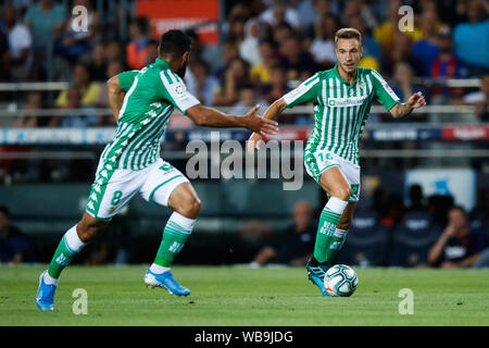 Barcelona, Catalonia, Spain. 25th Aug, 2019. August 25, 2019 - Camp Nou, Barcelona, Spain - La Liga Santander - FC Barcelona v Real Betis; Loren of Real Betis runs with the ball. Credit: Eric Alonso/ZUMA Wire/Alamy Live News Stock Photo