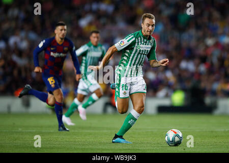 Barcelona, Catalonia, Spain. 25th Aug, 2019. August 25, 2019 - Camp Nou, Barcelona, Spain - La Liga Santander - FC Barcelona v Real Betis; Loren of Real Betis run with the ball. Credit: Eric Alonso/ZUMA Wire/Alamy Live News Stock Photo