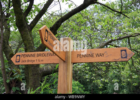 Signpost, Pennine Way, Pennine Bridleway Stock Photo - Alamy