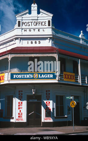 Post Office Hotel, built 1889, Wharf and Bazaar Streets corner, cantilevered first floor verandah. Maryborough, Queensland, Australia Stock Photo