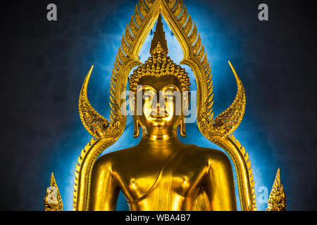 Marble temple at sunrise in Bangkok in Thailand Stock Photo - Alamy