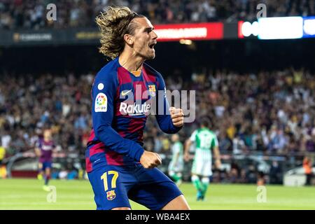 Barcelona, Spain. 25th Aug, 2019. FC Barcelona's Antoine Griezmann celebrates his scoring during the 2nd round Spanish league soccer match between FC Barcelona and Betis in Barcelona, Spain, on Aug. 25, 2019. Credit: Joan Gosa/Xinhua Stock Photo